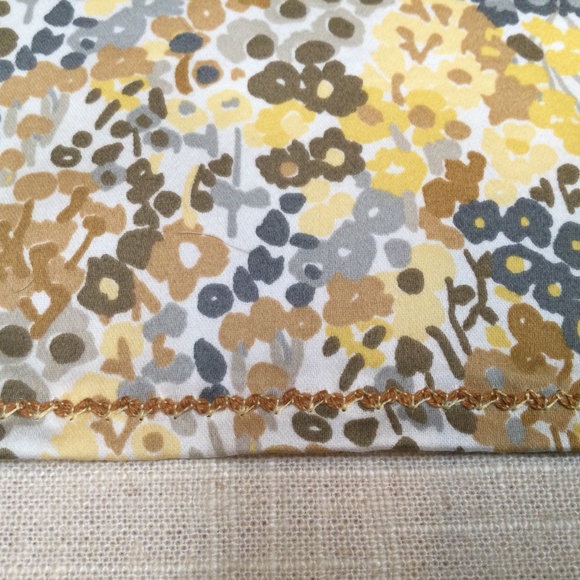 Set of 7 Cloth Napkins, Floral 12" - Picture 2 of 2